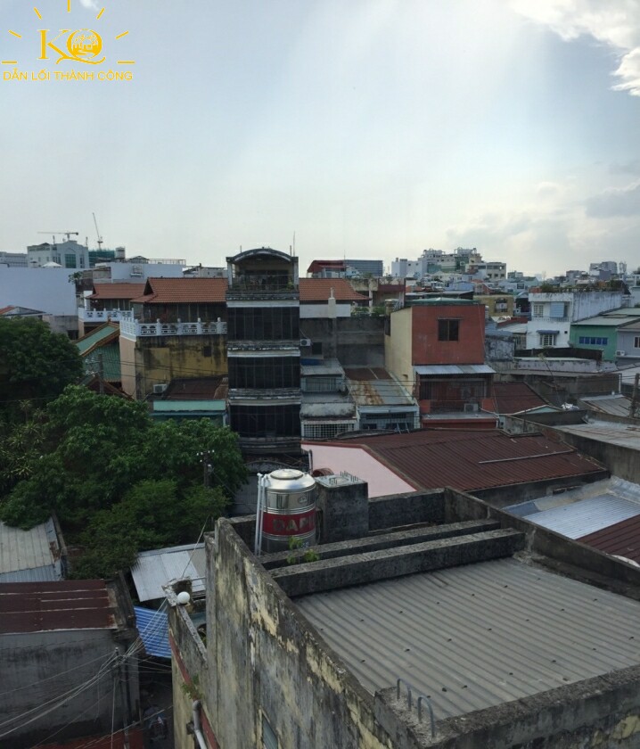 View nhìn từ tòa nhà thoáng. 