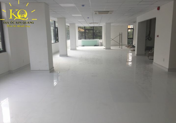 Diện tích trống bên trong Vin Office