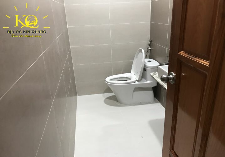 Toilet-Mekong-Star