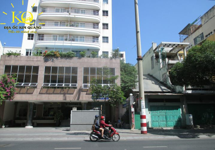 Con đường phía trước tòa nhà cho thuê đường Điện Biên Phủ