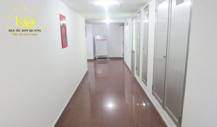 Hình chụp hành lang tòa nhà văn phòng cho thuê nguyên căn đường Nguyễn Thị Minh Khai