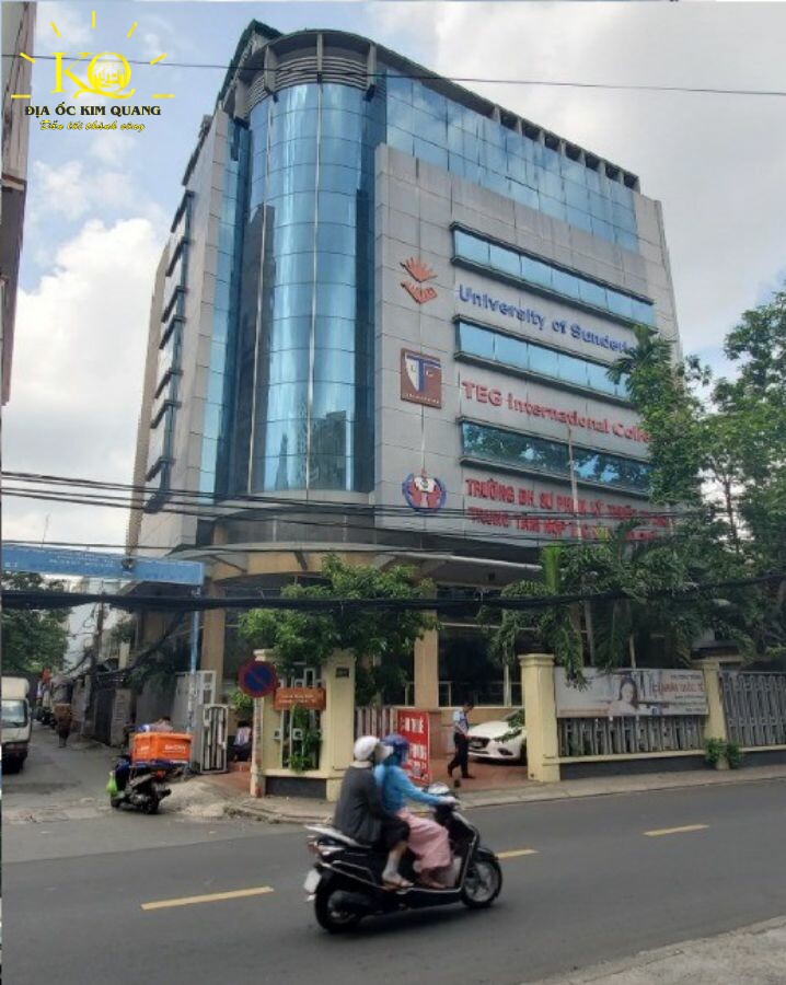 Giao thông phía trước tòa nhà Gems NTT Office