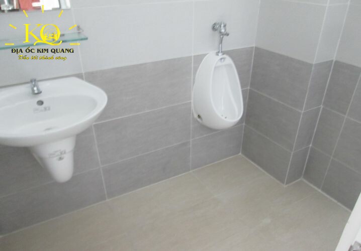 cho-thue-van-phong-lam-son-office-toilet