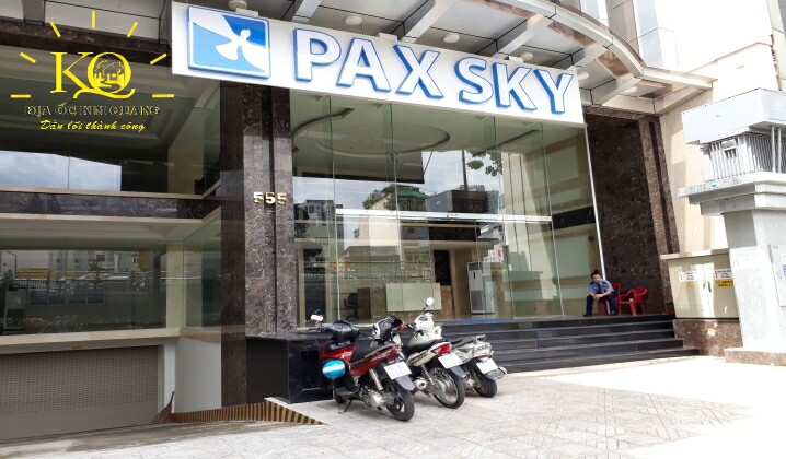 Phía trước Pax Sky V Building
