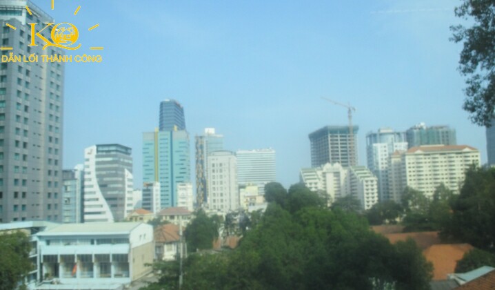 View từ tòa nhà Central Plaza