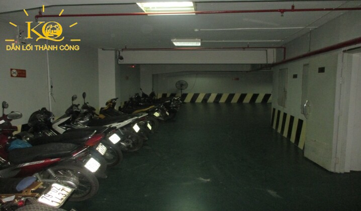 Hầm gửi xe tại Hà Phan building