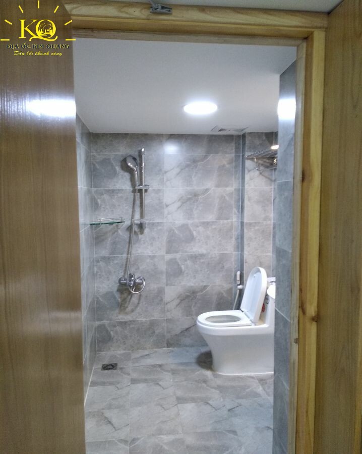 cho-thue-van-phong-quan-1-gia-re-hoang-sa-building-7-toilet-dia-oc-kim-quang