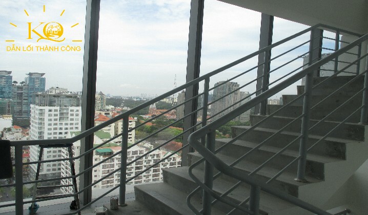 Lối thoát hiểm tòa nhà Lim Tower