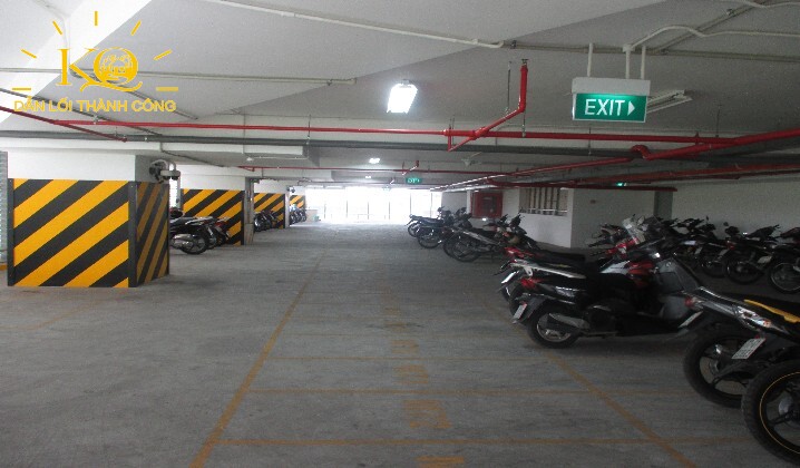 Hầm gửi xe tại tòa nhà Lim Tower