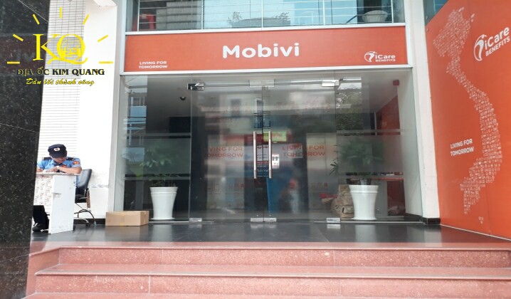 Phía trước tòa nhà Mobivi