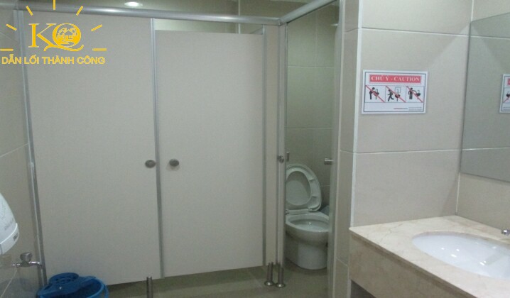 Toilet tại tòa nhà Nguyễn Kim building