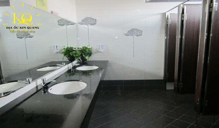 cho-thue-van-phong-quan-phu-nhuan-phu-nhuan-tower-8-restroom-dia-oc-kim-quang