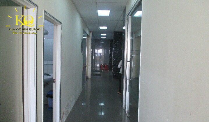 Địa ốc Kim Quang Hình chụp hành lang tại tòa nhà cho thuê văn phòng quận Phú Nhuận Vinalines Building