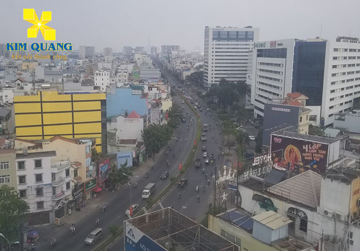 View xuống đường trước nhà từ tòa nhà Mitalab Tower