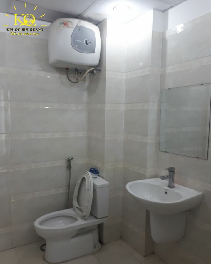 Toilet tại tòa nhà Sabay YT 