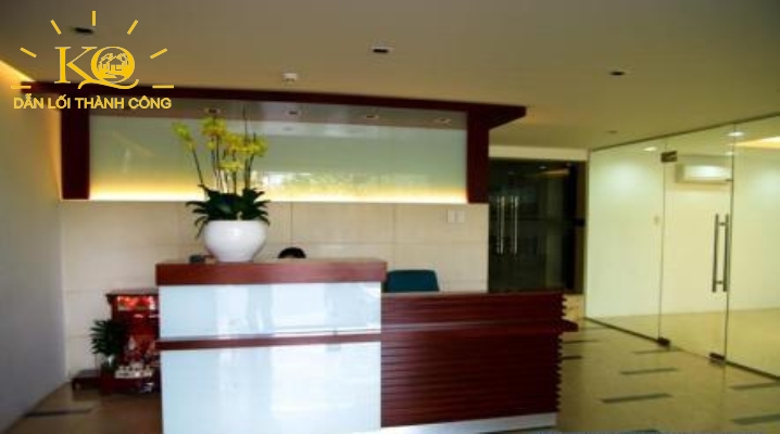 Quầy lễ tân tại tòa nhà Thuận Việt Building