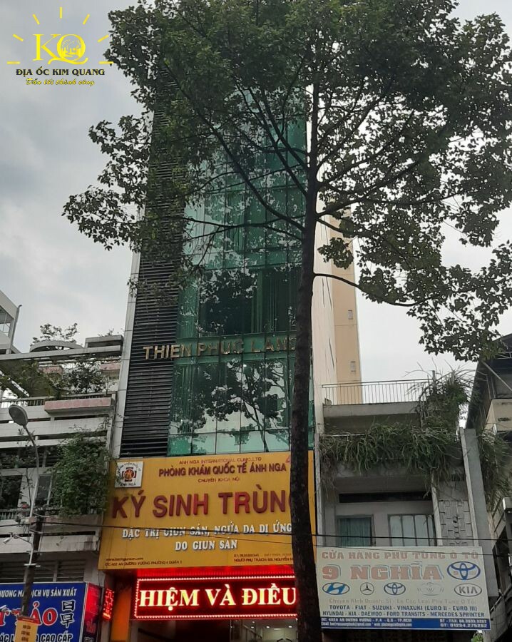 Bên ngoài tòa nhà Thiên Phúc Building