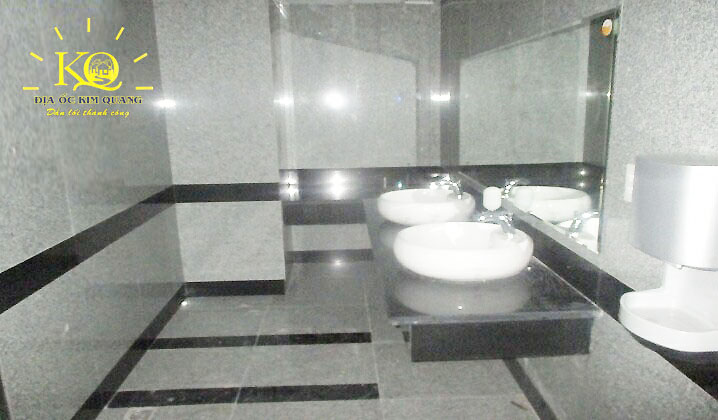 cho-thue-van-phong-vgr-building-toilet
