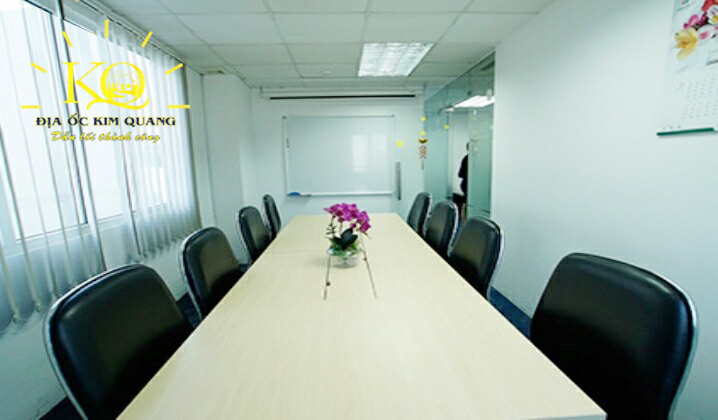 Phòng họp bên trong Vietnam Business Center