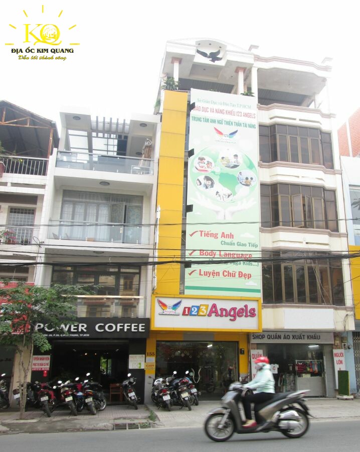 Bên ngoài tòa nhà VP CVA