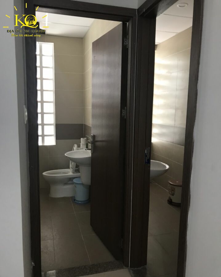 Toilet tòa nhà Winhome DS2 