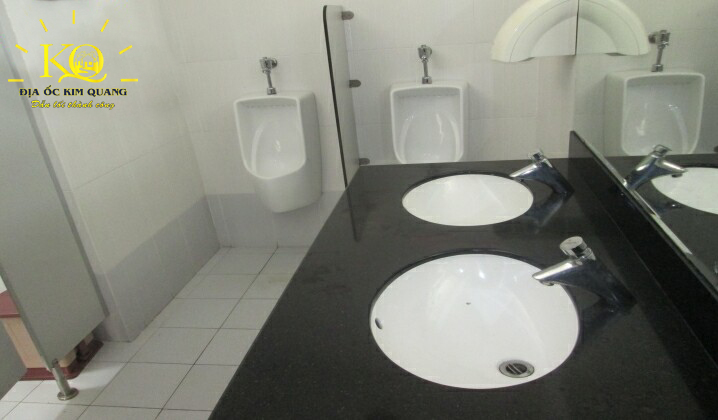 dia-oc-kim-quang-cho-thue-van-phong-quan-1-gia-re-central-park-office-building-010-toilet
