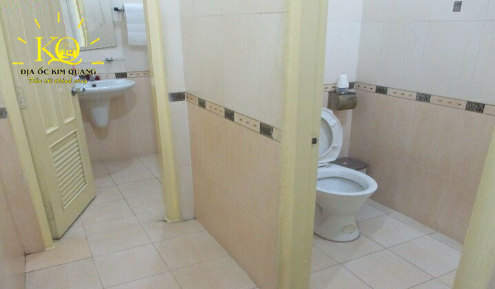dia-oc-kim-quang-cho-thue-van-phong-quan-1-gia-re-fimexco-building-8-toilet