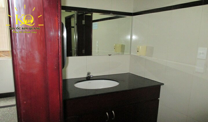 dia-oc-kim-quang-cho-thue-van-phong-quan-1-lant-building-9-toilet