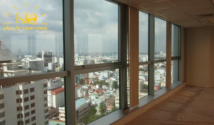 Hướng nhìn từ Saigon Trade Center ra thành phố