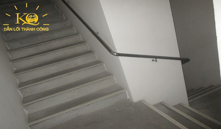 Lối thang bộ tại tòa nhà SCB building