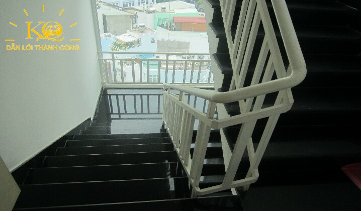 Lối thang bộ tại tòa nhà Thanh Dung building