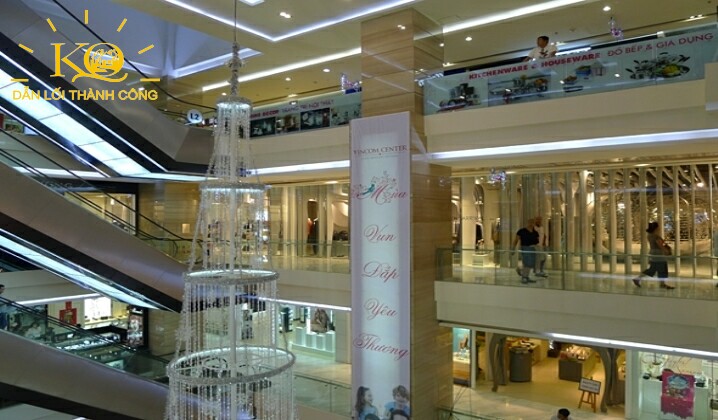 Các tầng ở khu trung tâm thương mại Vincom Center