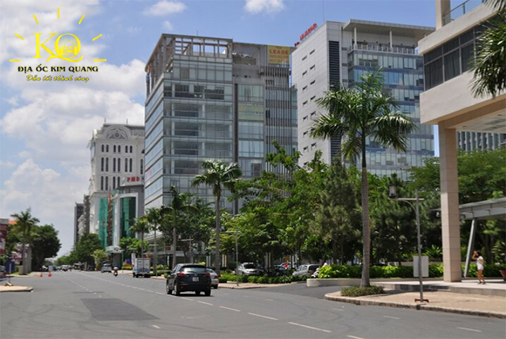 Địa ốc Kim Quang Hình chụp con đường phía trước tòa nhà cho thuê văn phòng quận 7 IMV Center