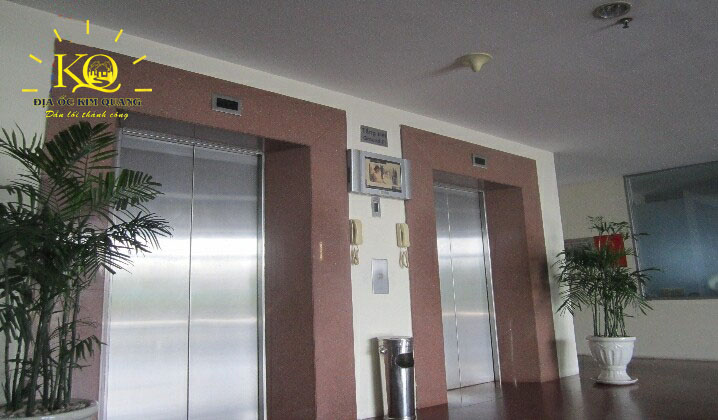 Hệ thống thang máy tại tòa nhà HUD Building