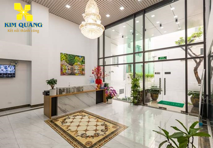 Sảnh tầng trệt của tòa nhà City House Office