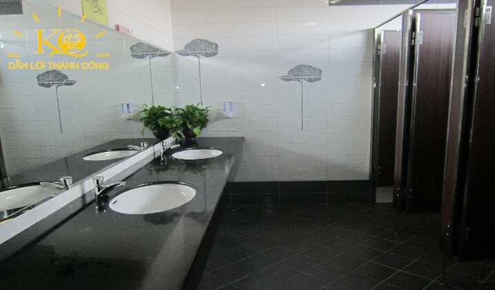 dia-oc-kim-quang-van-phong-cho-thue-quan-phu-nhuan-nam-song-tien-tower-9-toilet