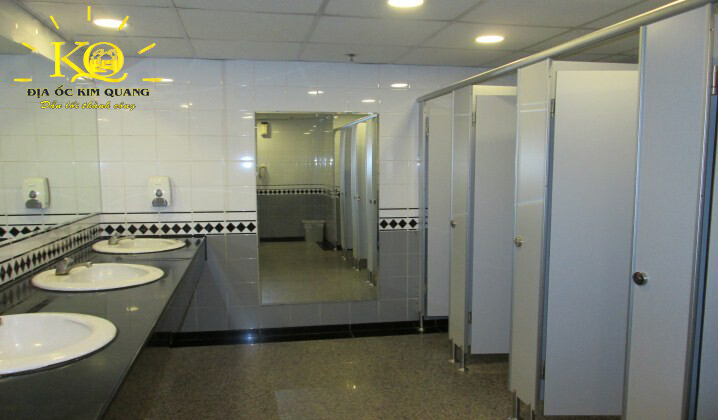 Toilet tòa nhà hạng a Saigon Trade Center