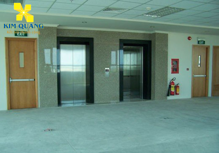 Tòa nhà Empire Tower được trang bị hệ thống 2 thang máy hiện đại Tòa nhà Empire Tower được trang bị hệ thống 2 thang máy hiện đại