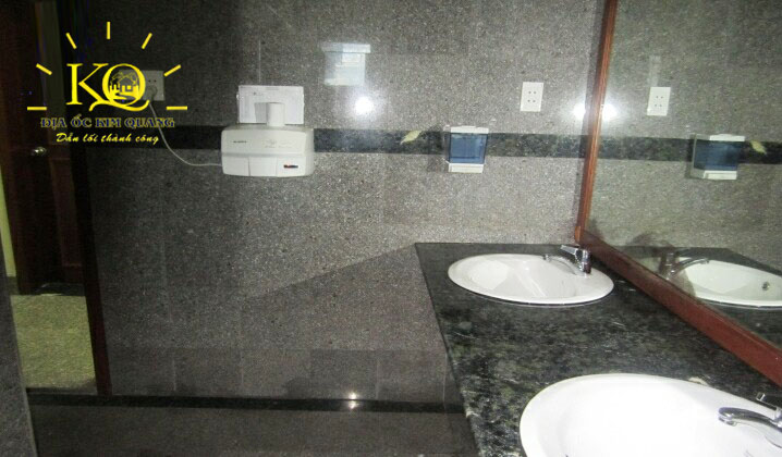 van-phong-cho-thue-quan-10-hoang-anh-safomec-office-toilet-15-dia-oc-kim-quang