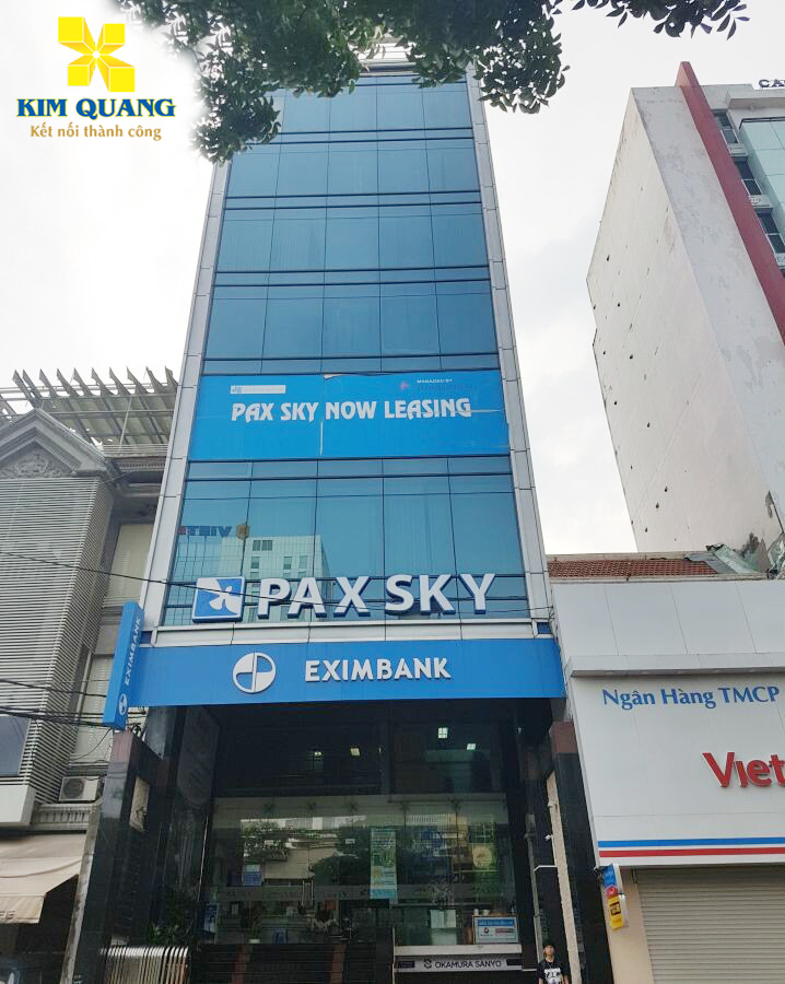 Bên ngoài tòa nhà Pax Sky NDC