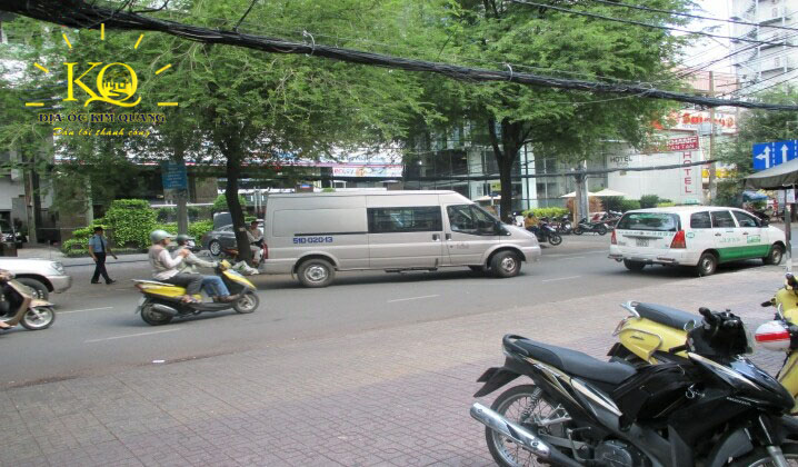 Con đường phía trước tòa nhà Tâm Minh Khuê