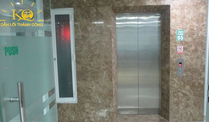 hình chụp hệ thống thang máy