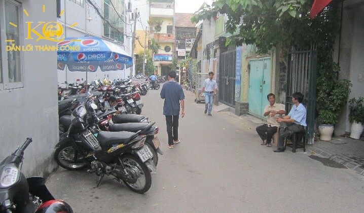 Hình chụp phía sau Liên Hoa building