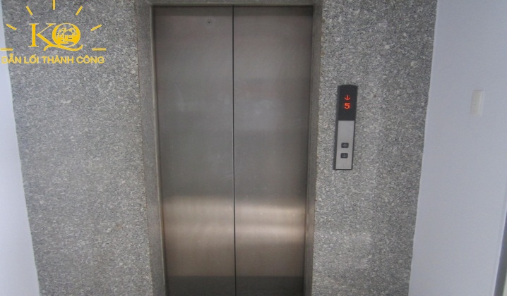 hình chụp thang máy